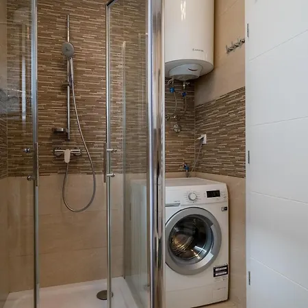 Nika Appartement *